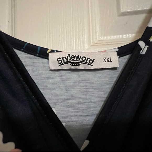 Styleworld V-Neck Navy Blue and Floral Spaghetti Strap Swing Dress - Size XXL - Picture 4 of 12